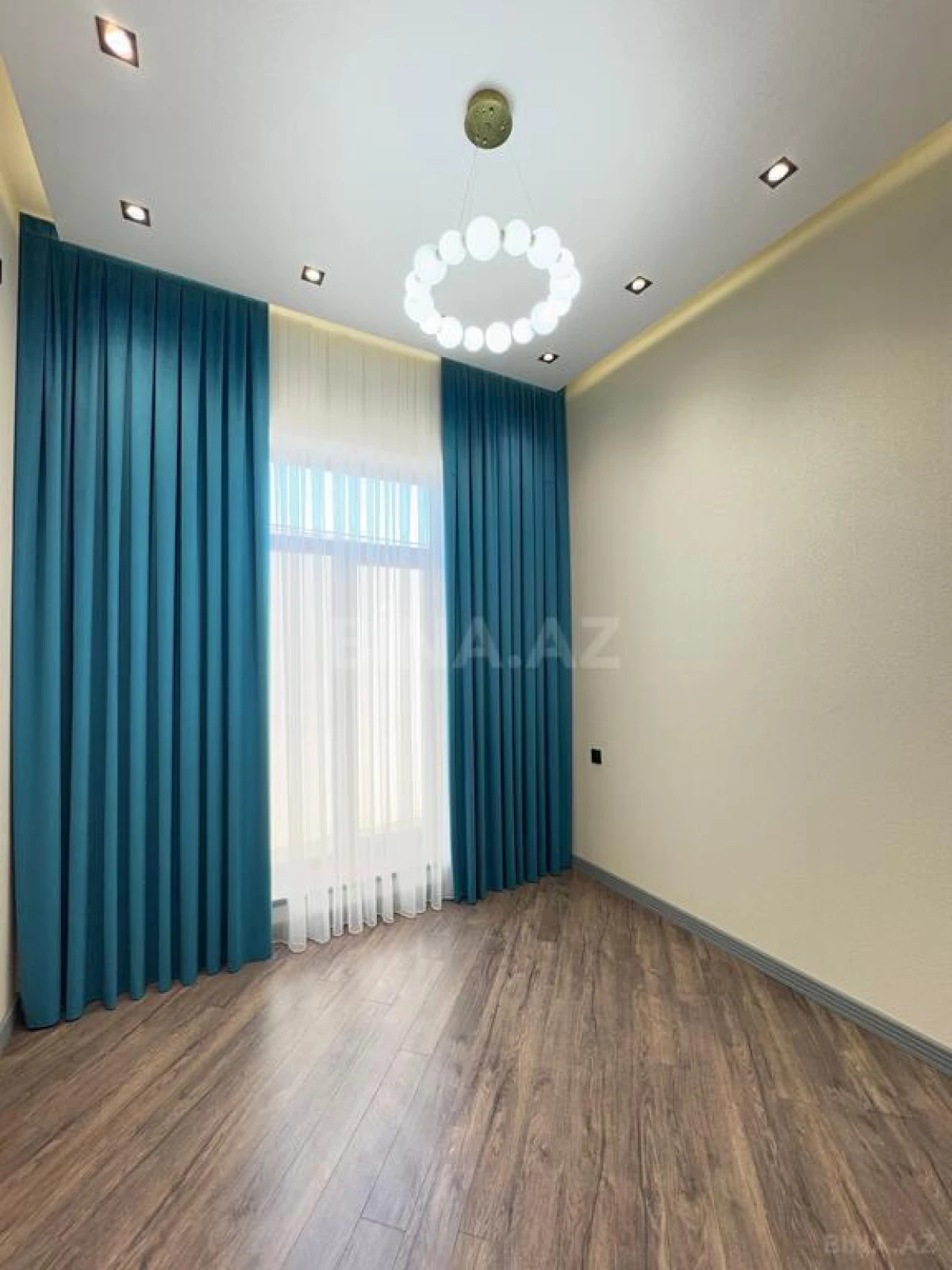 Satılır 4 otaqlı həyət evi 160 m²