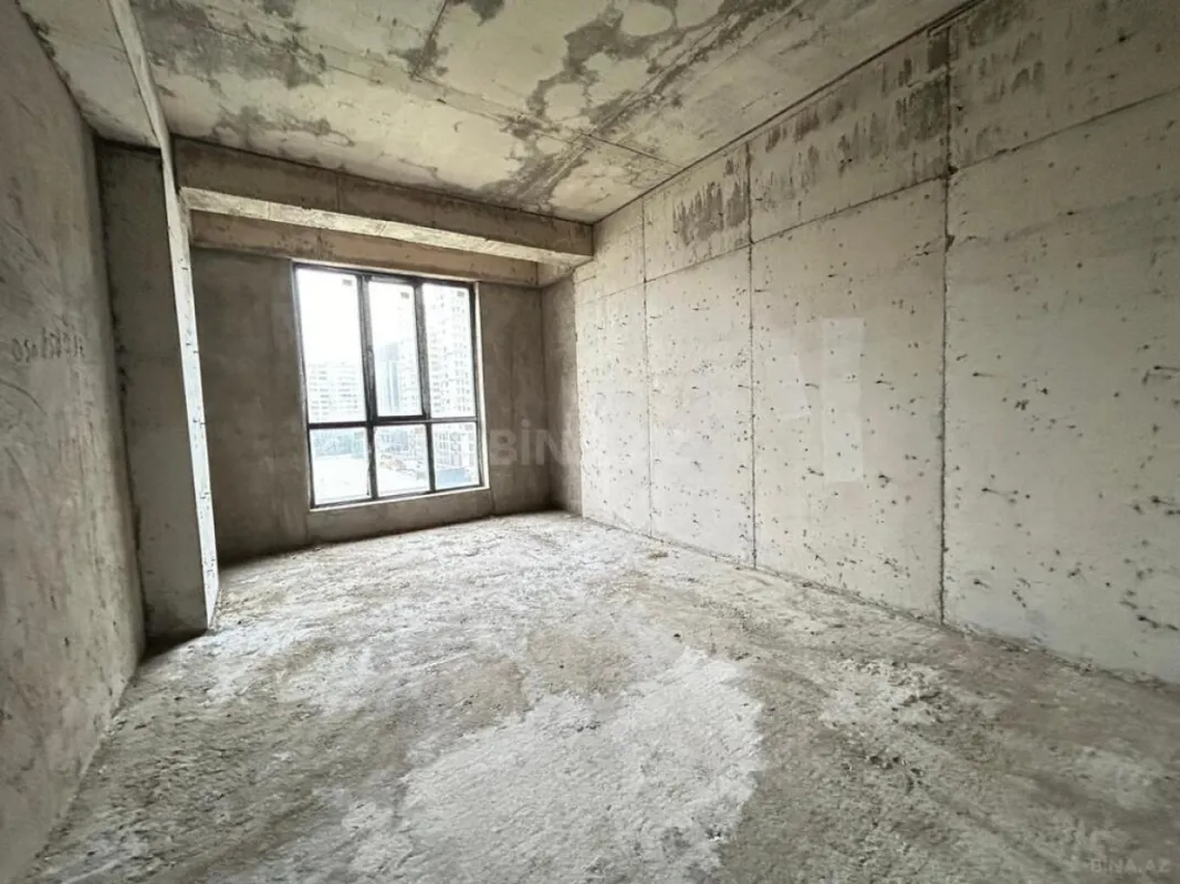 Satılır 2 otaqlı mənzil 76 m²