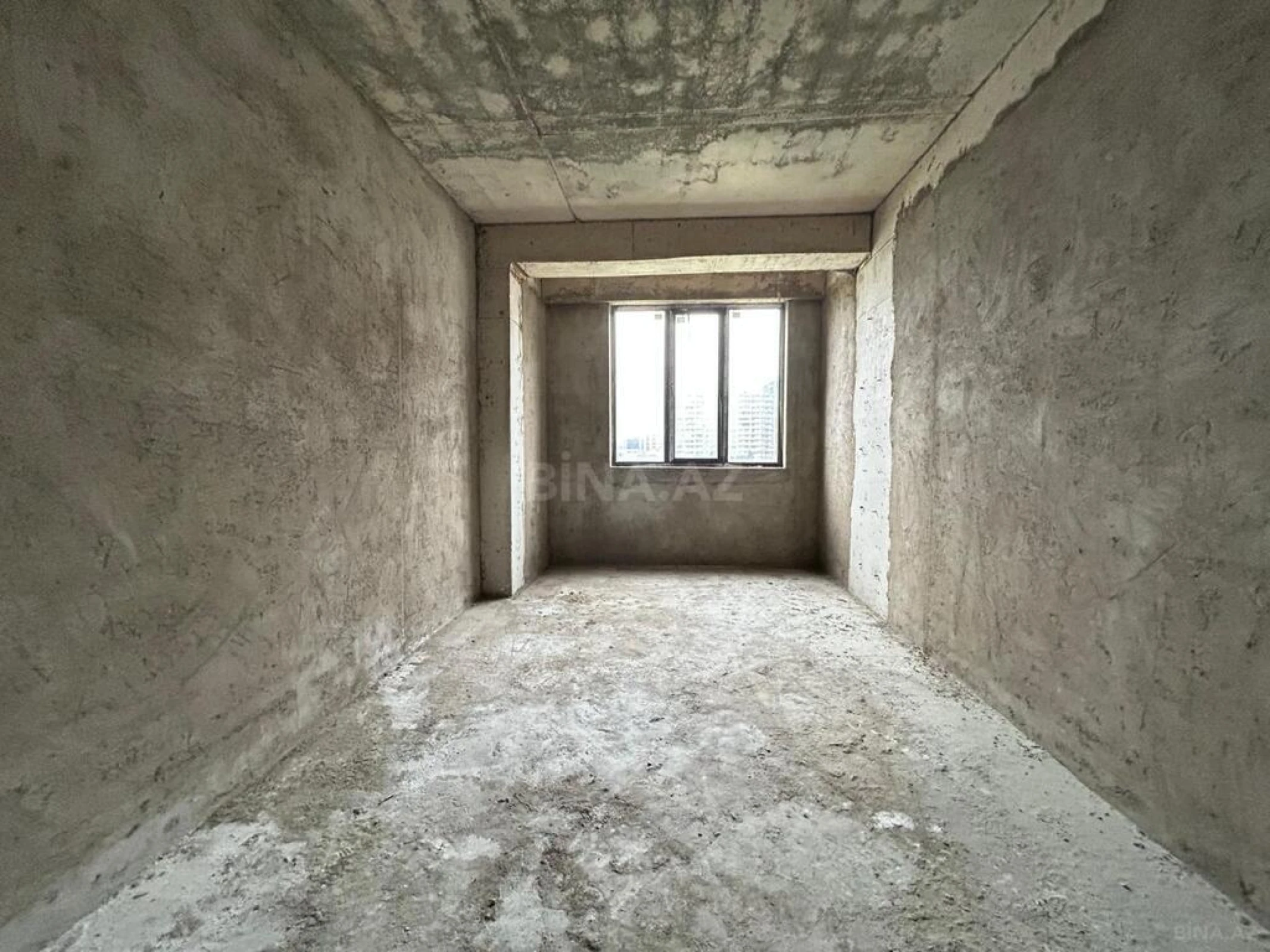 Satılır 2 otaqlı mənzil 76 m²