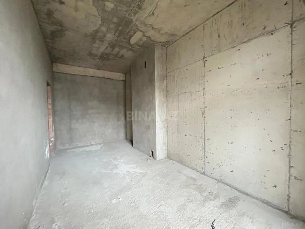 Satılır 2 otaqlı mənzil 76 m²