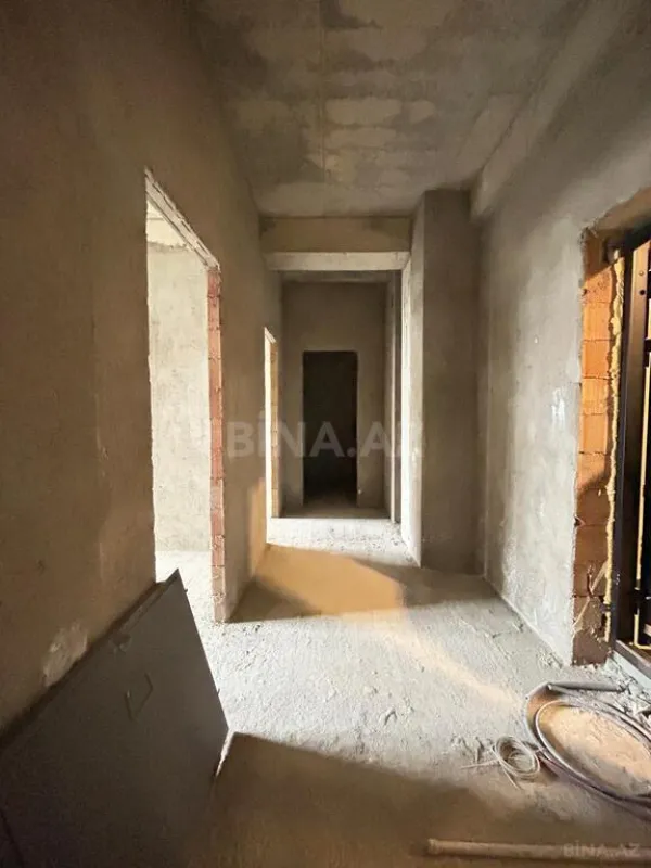 Satılır 2 otaqlı mənzil 76 m²