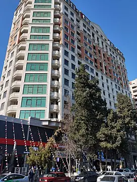 Satılır 3 otaqlı mənzil 136 m² — Bakı 3 otaq 136.00 m²