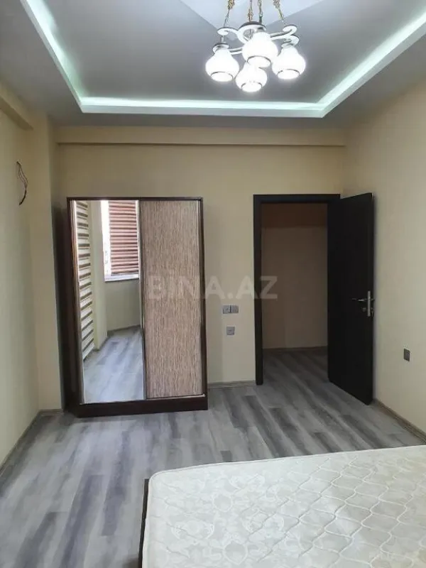 Satılır 3 otaqlı mənzil 123 m²