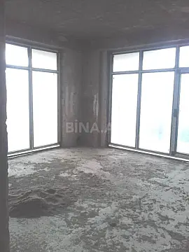 Satılır 4 otaqlı mənzil 230 m²