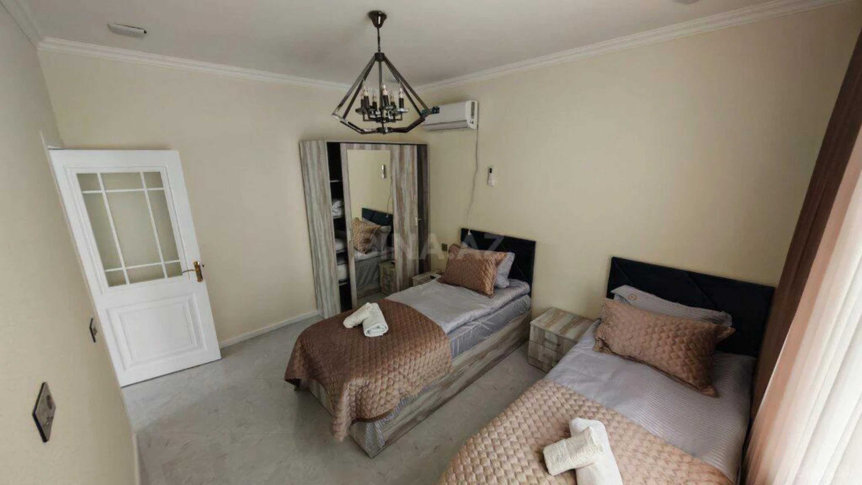 Kirayə verilir 5 otaqlı həyət evi 250 m²