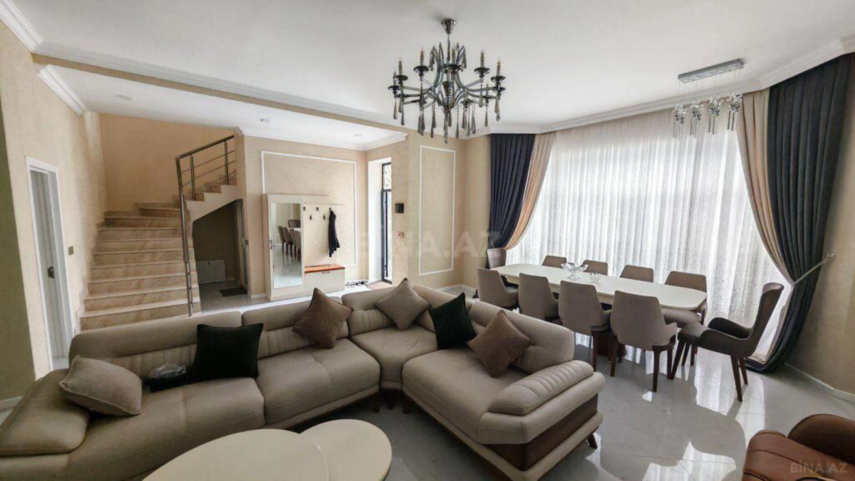 Kirayə verilir 5 otaqlı həyət evi 250 m²