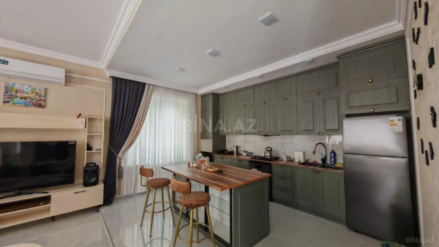 Kirayə verilir 5 otaqlı həyət evi 250 m²