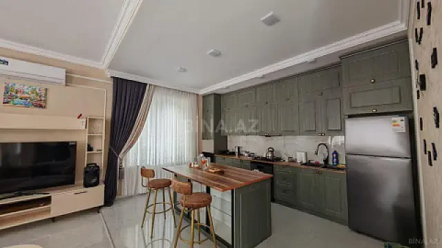 Kirayə verilir 5 otaqlı həyət evi 250 m²