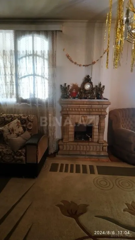 Satılır 5 otaqlı həyət evi 195.6 m²