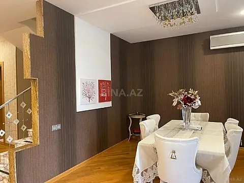 Satılır 5 otaqlı mənzil 270 m²