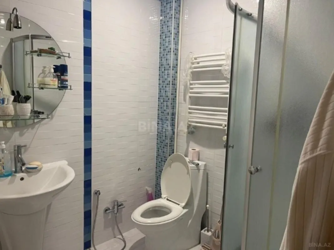 Satılır 5 otaqlı mənzil 270 m²