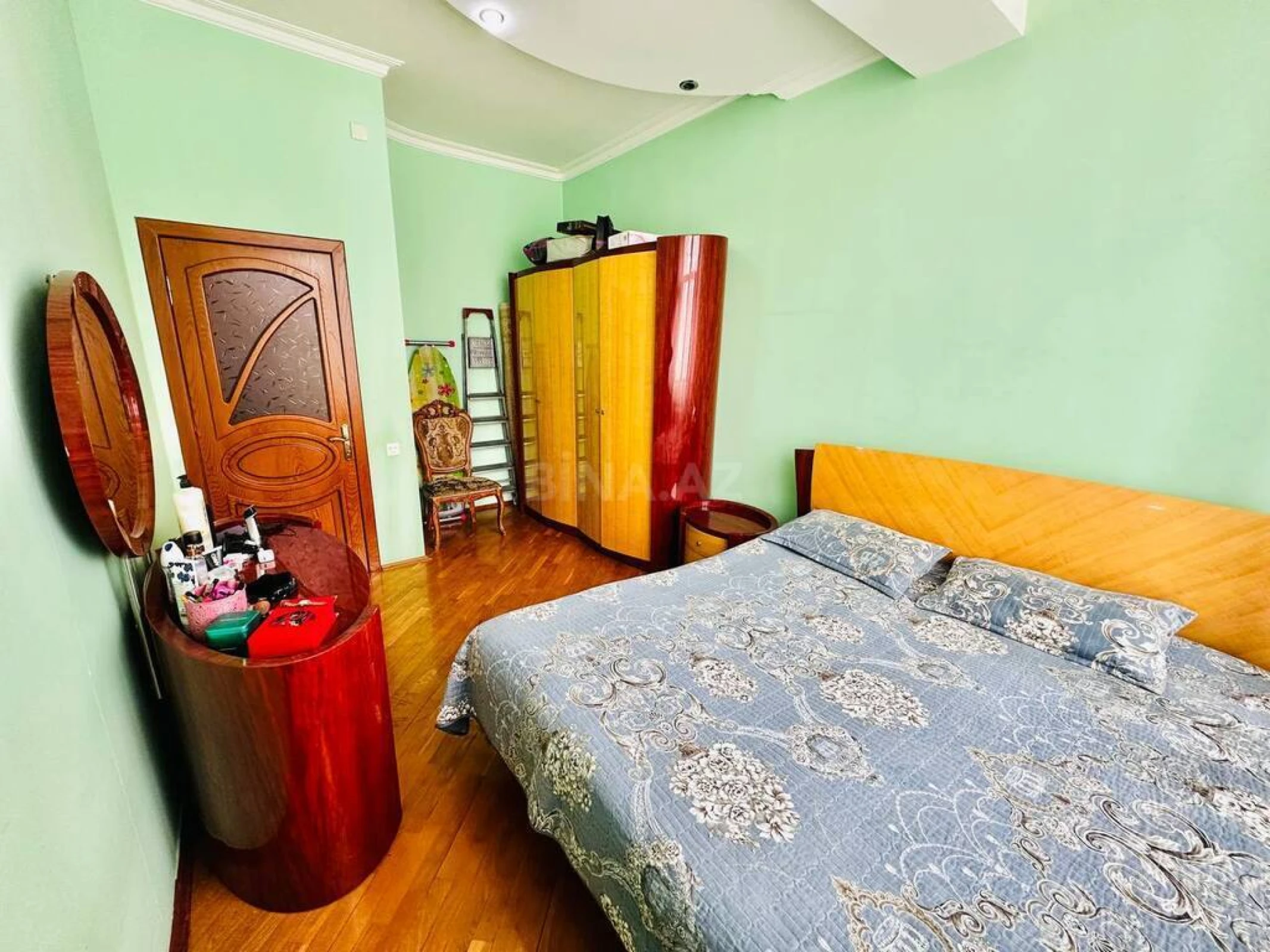 Satılır 3 otaqlı mənzil 120 m²