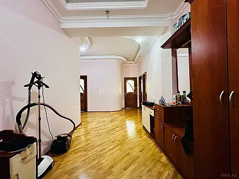Satılır 3 otaqlı mənzil 120 m²