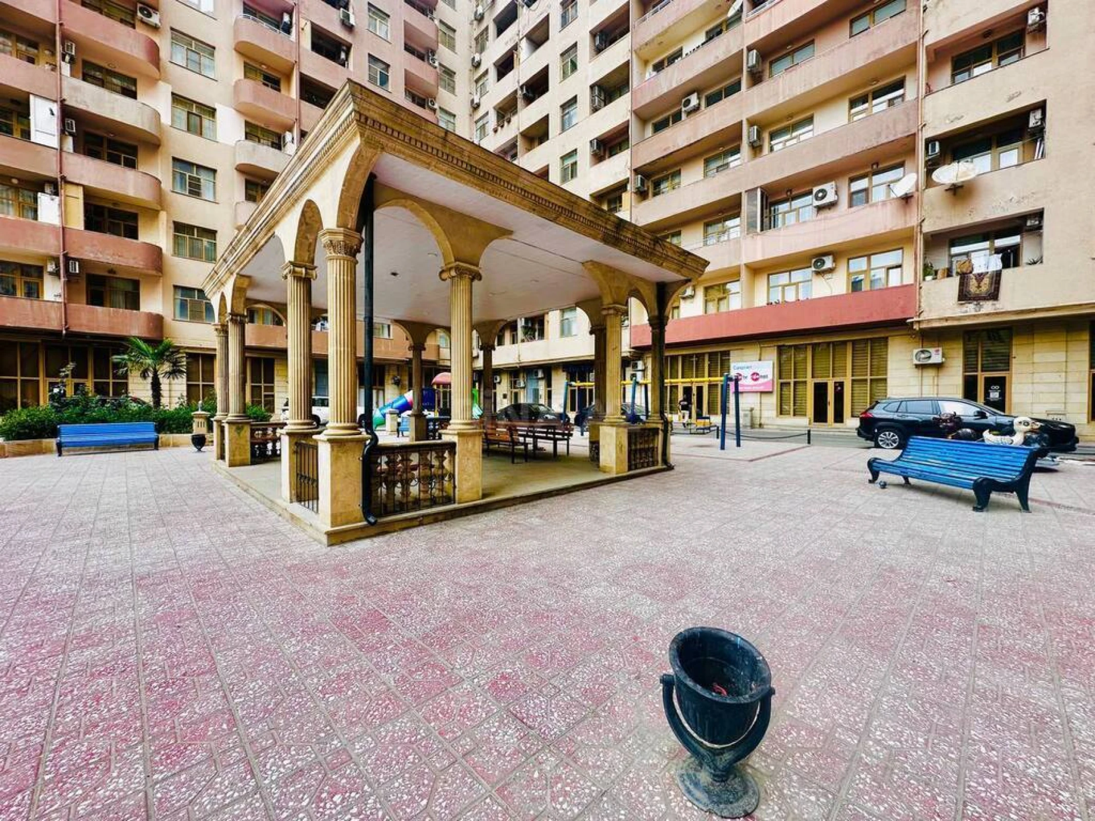 Satılır 3 otaqlı mənzil 120 m²