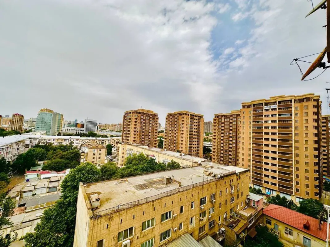 Satılır 3 otaqlı mənzil 120 m²