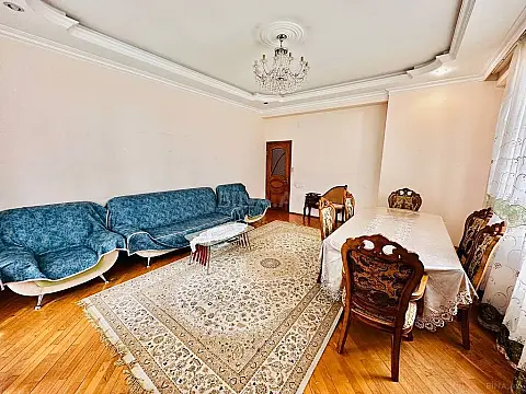 Satılır 3 otaqlı mənzil 120 m²