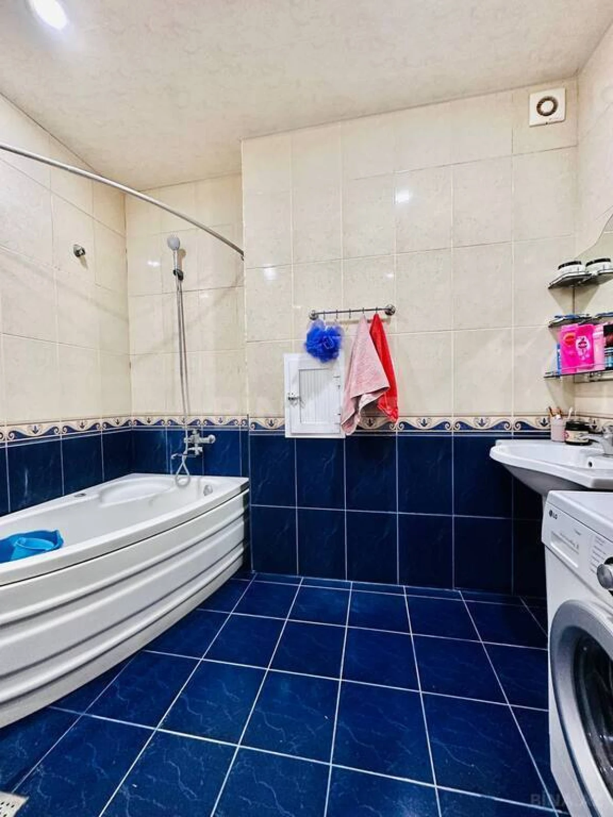 Satılır 3 otaqlı mənzil 120 m²