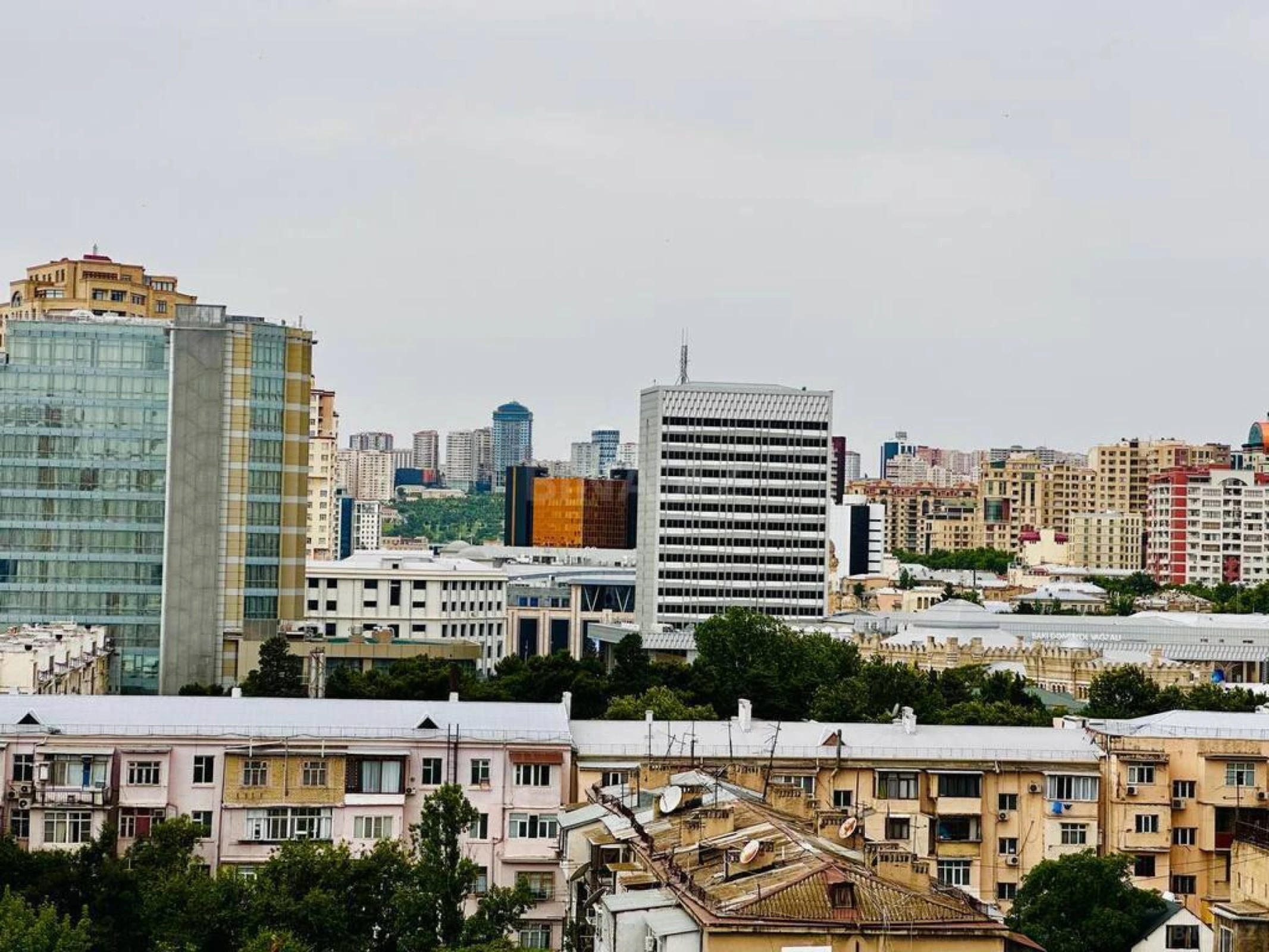 Satılır 3 otaqlı mənzil 120 m²