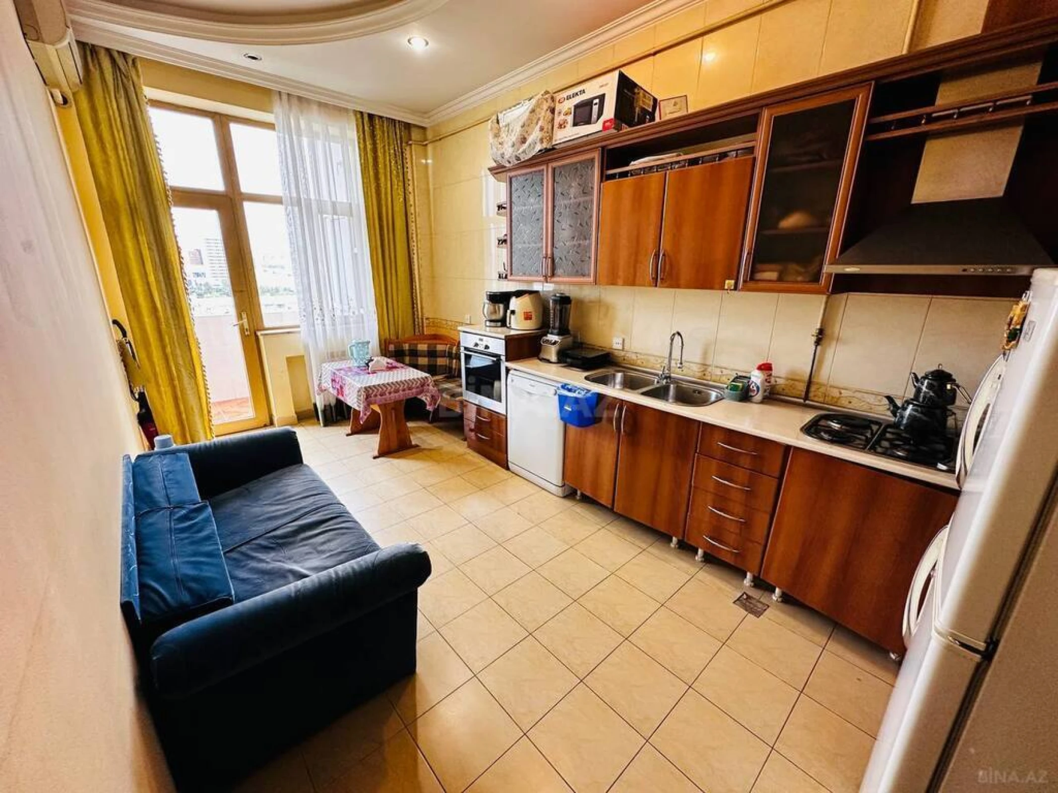 Satılır 3 otaqlı mənzil 120 m²