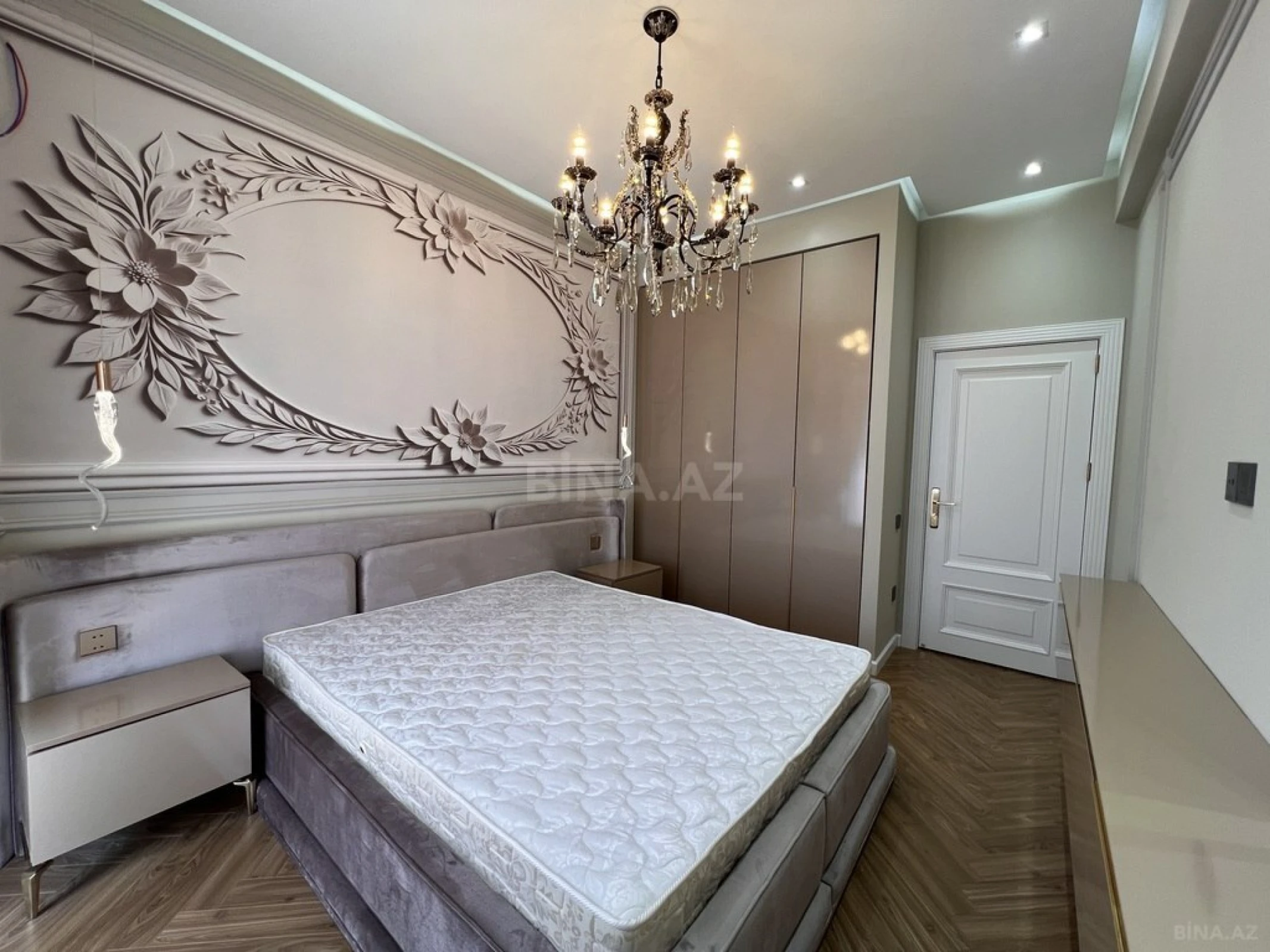 Satılır 2 otaqlı mənzil 65 m²