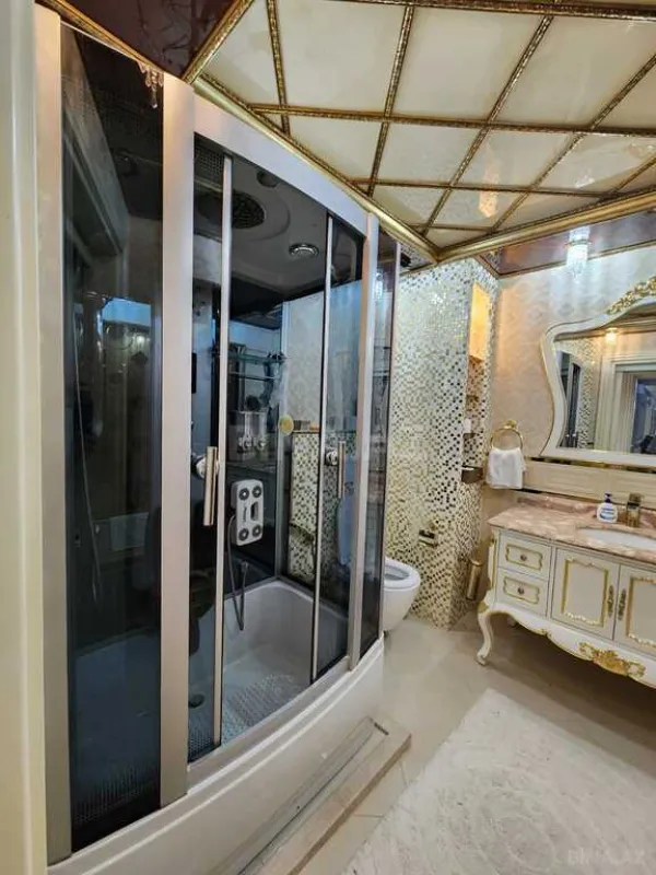 Kirayə verilir 4 otaqlı mənzil 180 m²