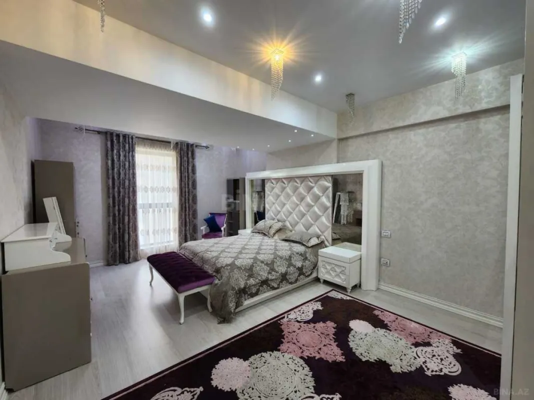 Kirayə verilir 4 otaqlı mənzil 180 m²