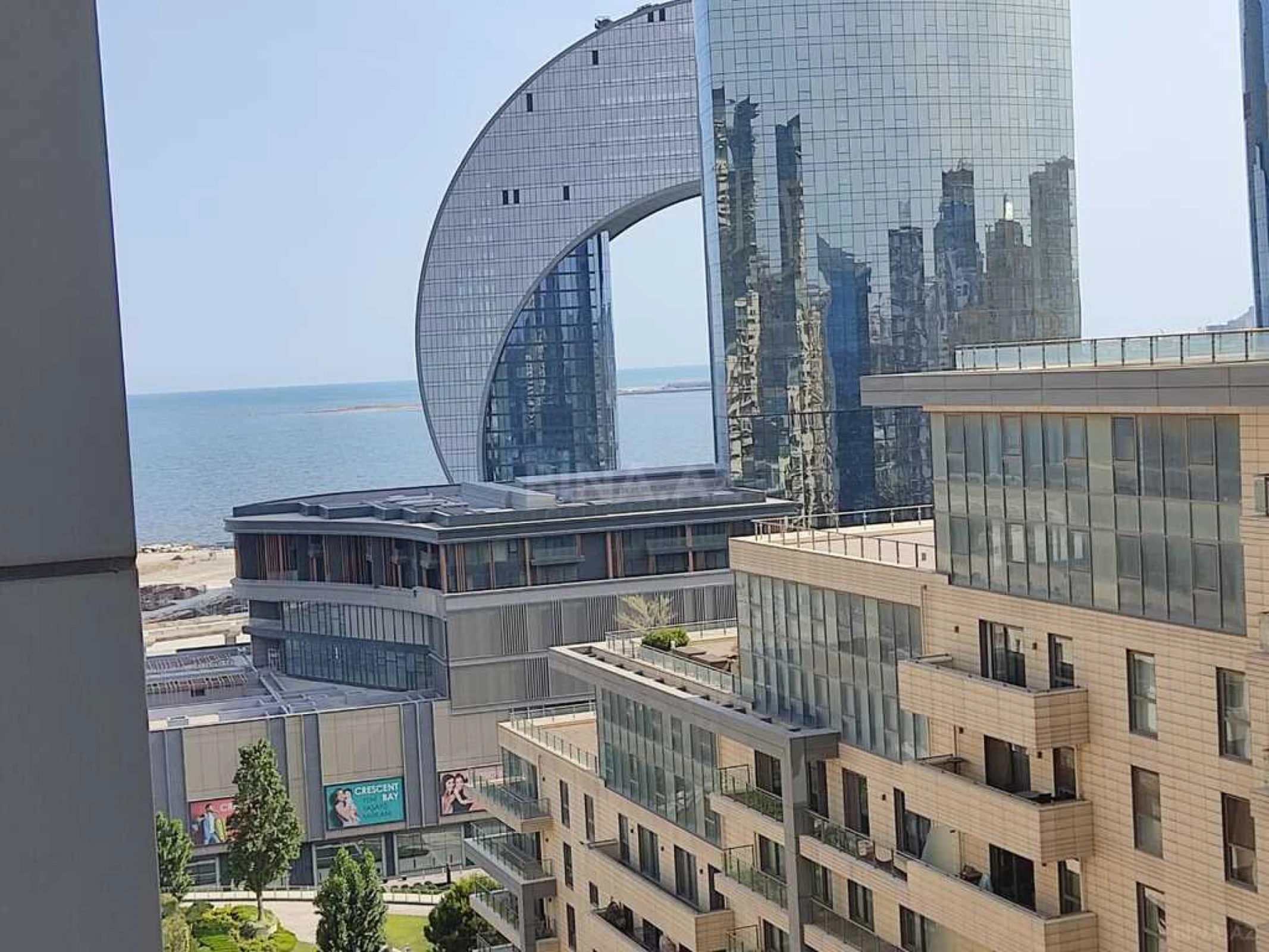 Kirayə verilir 4 otaqlı mənzil 180 m²