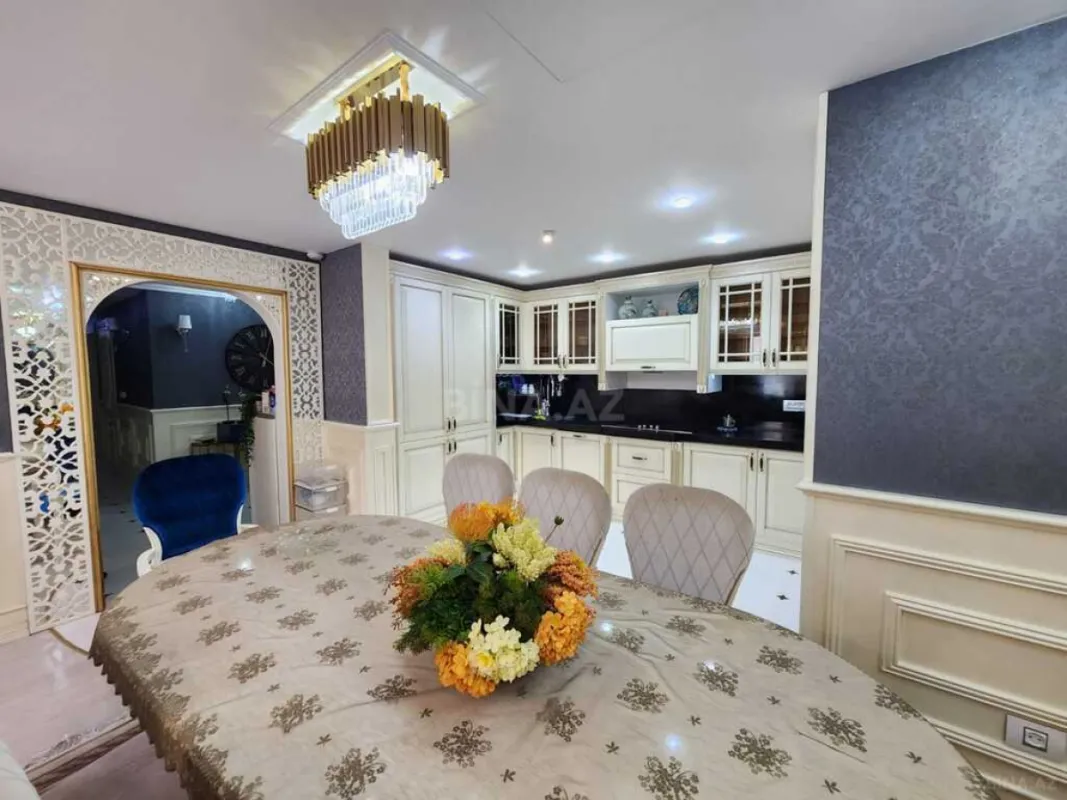 Kirayə verilir 4 otaqlı mənzil 180 m²