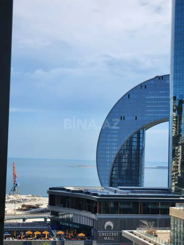 Kirayə verilir 4 otaqlı mənzil 180 m²