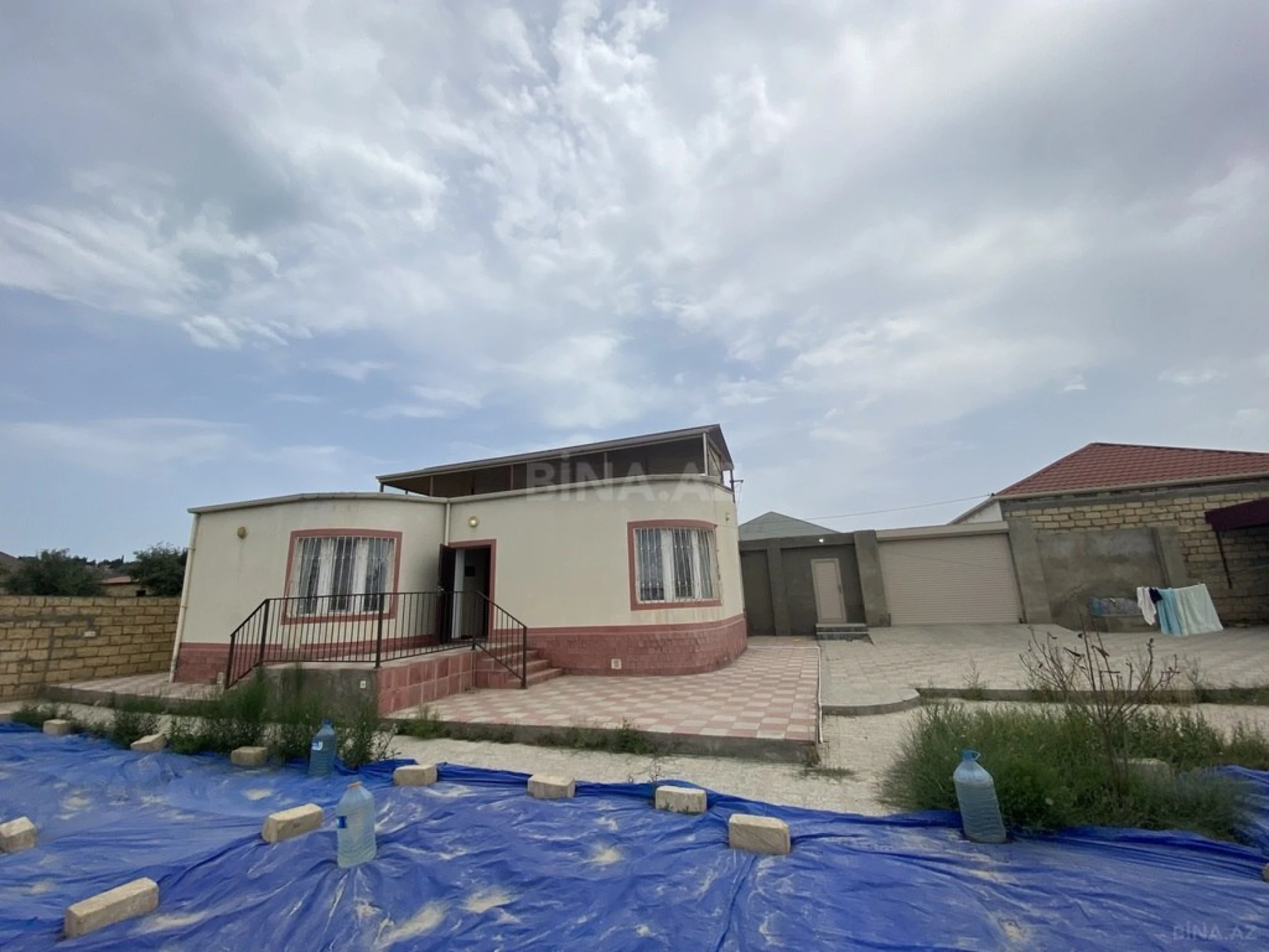 Satılır 3 otaqlı həyət evi 100 m²