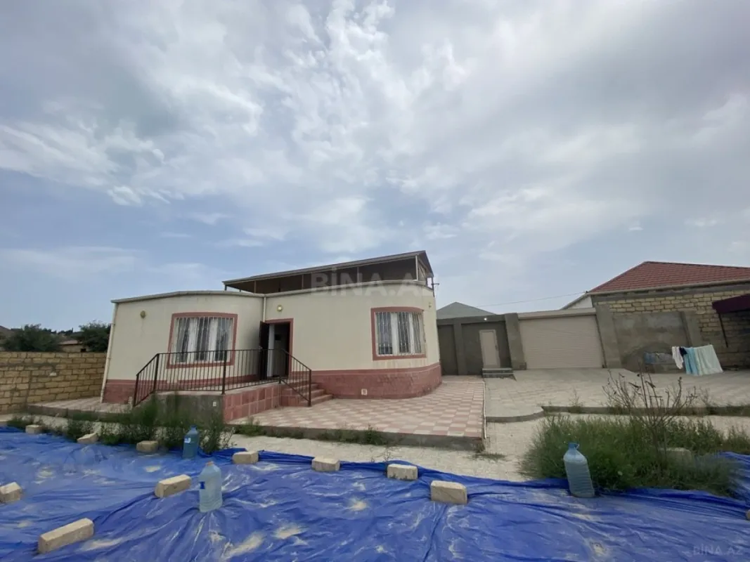 Satılır 3 otaqlı həyət evi 100 m²