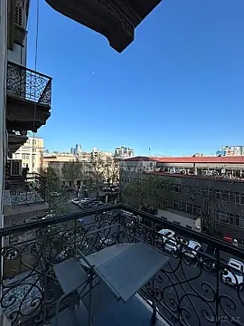 Kirayə verilir 3 otaqlı mənzil 90 m²