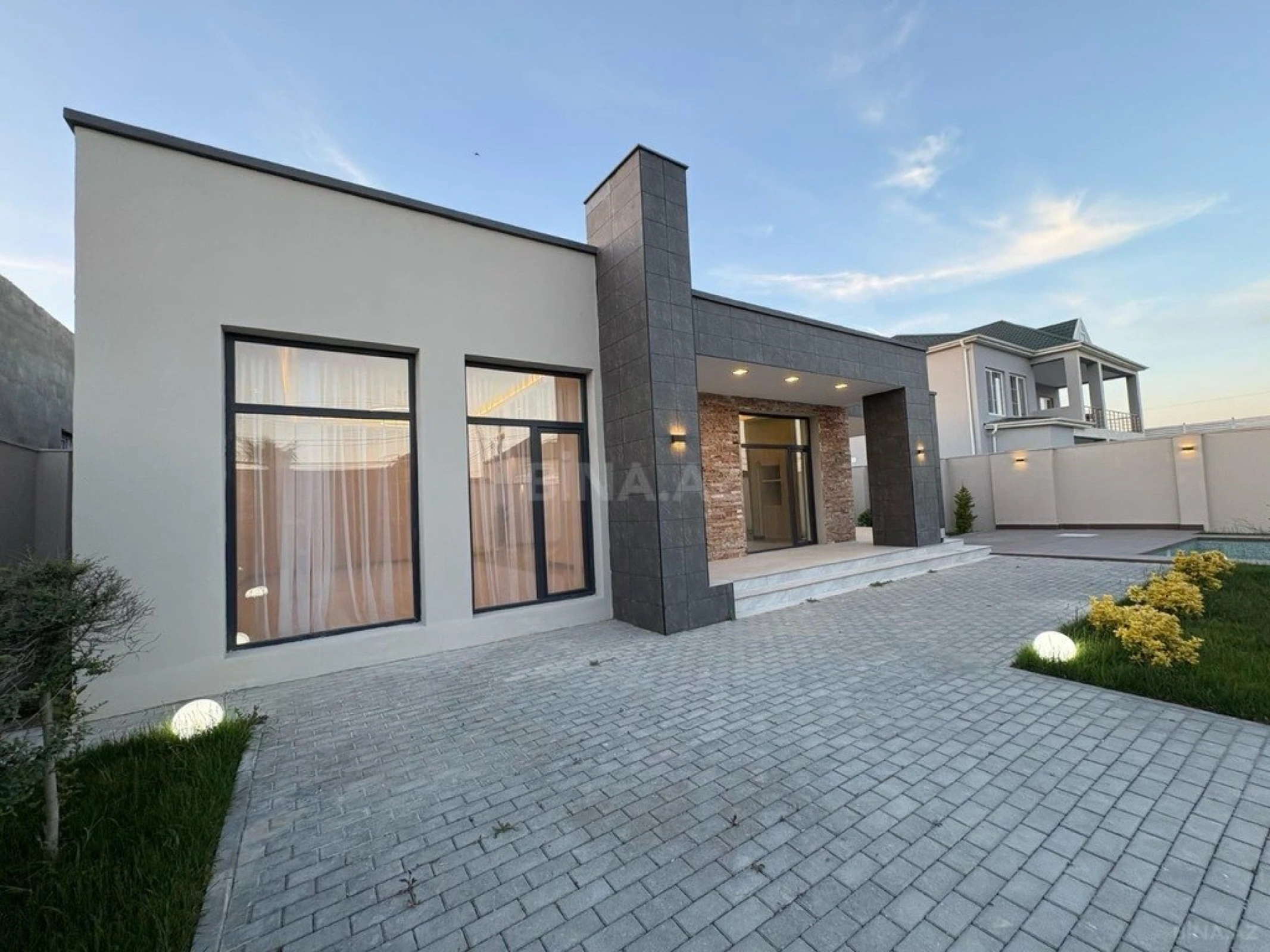 Satılır 4 otaqlı həyət evi 180 m²