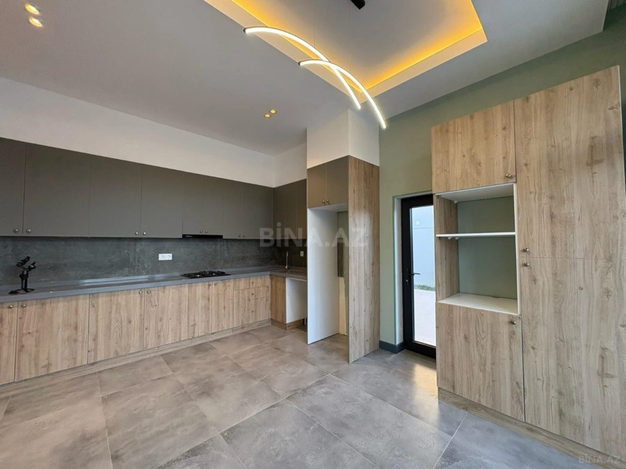 Satılır 4 otaqlı həyət evi 180 m²