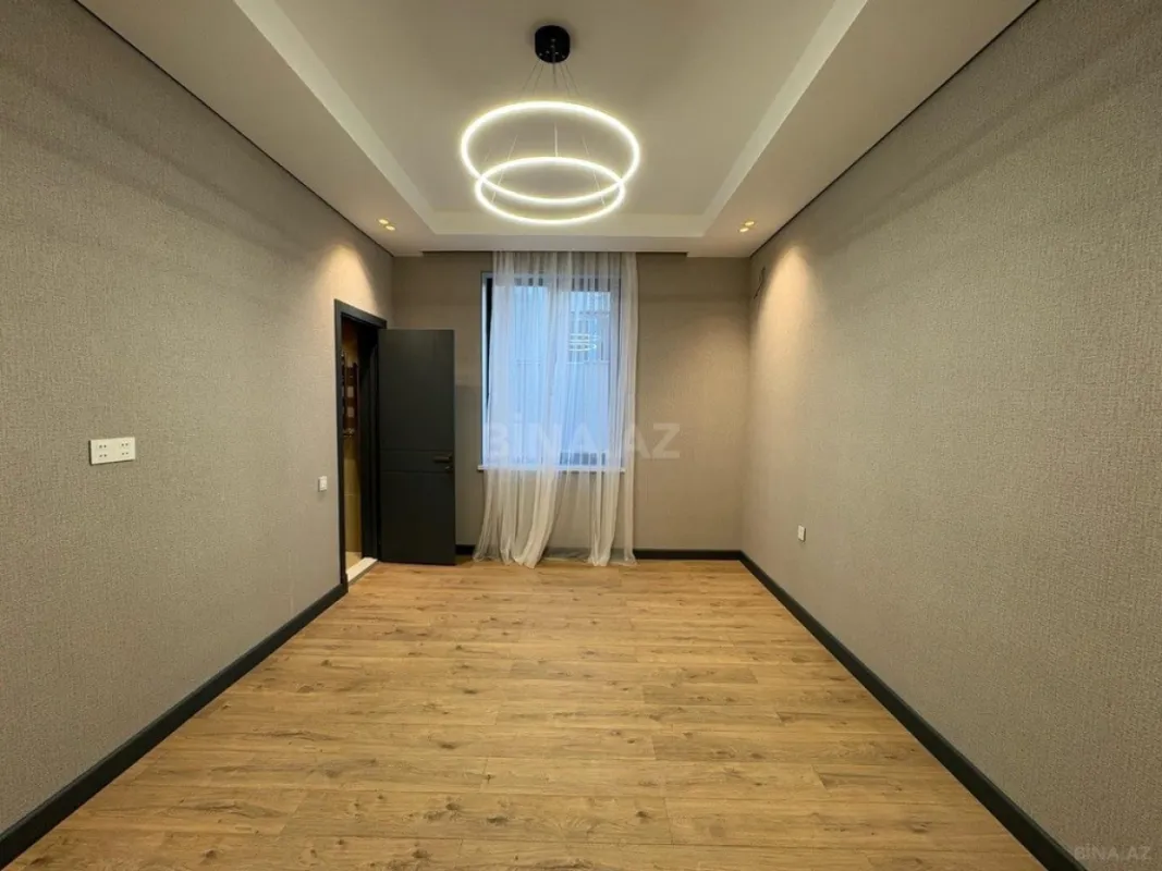 Satılır 4 otaqlı həyət evi 180 m²