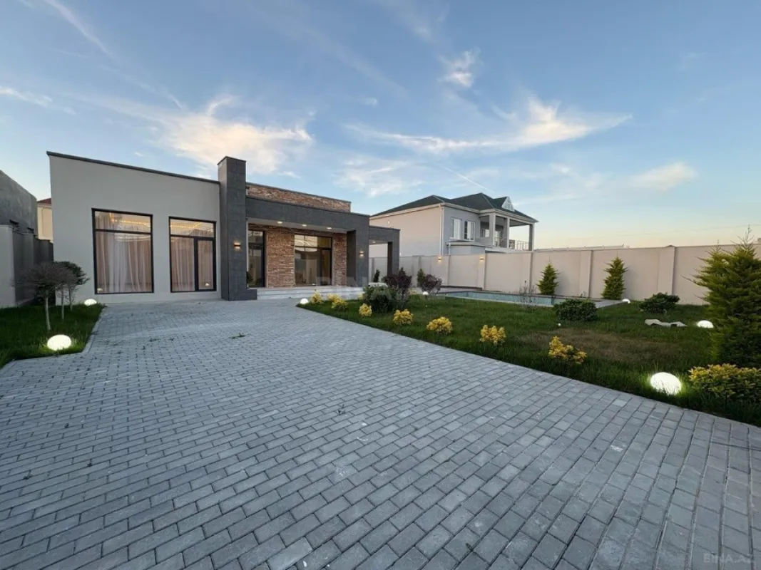 Satılır 4 otaqlı həyət evi 180 m²