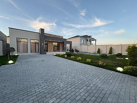 Satılır 4 otaqlı həyət evi 180 m² — Bakı, Şüvəlan 4 otaq 180.00 m²