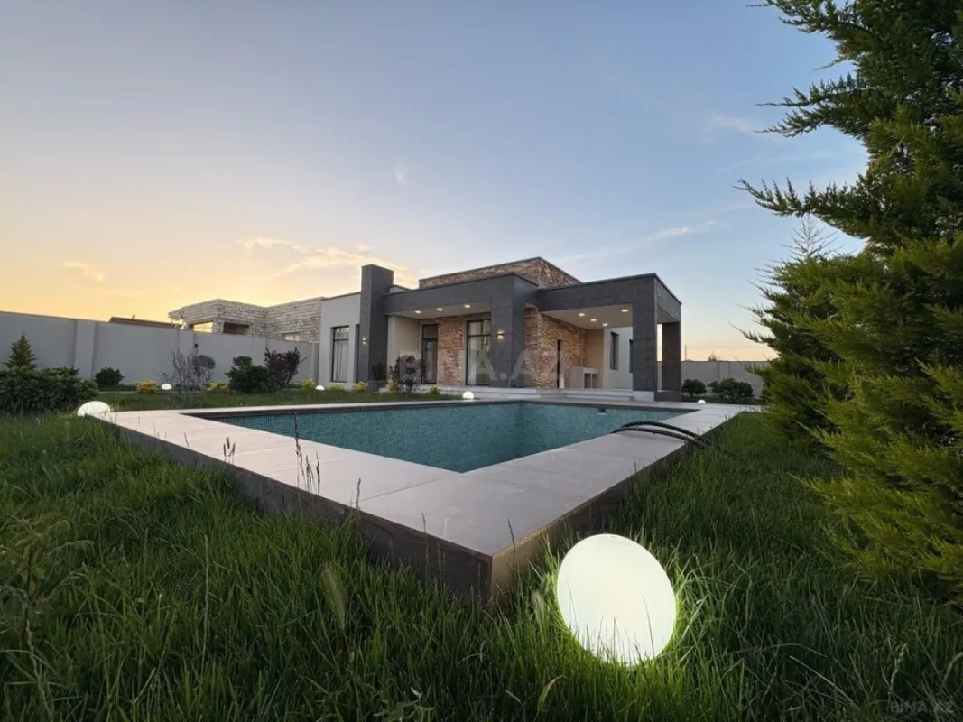 Satılır 4 otaqlı həyət evi 180 m²