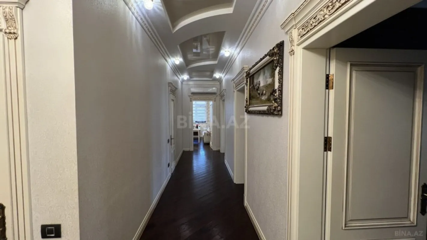 Kirayə verilir 3 otaqlı mənzil 153 m²