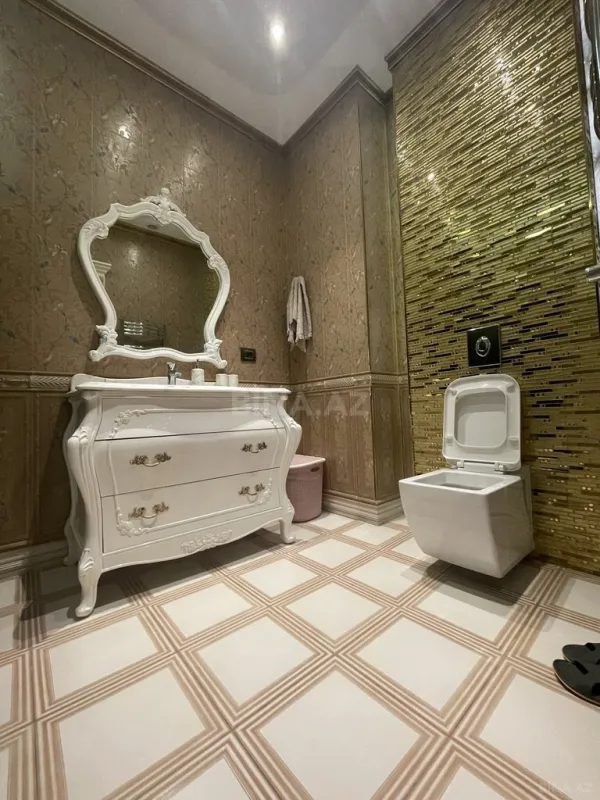 Kirayə verilir 3 otaqlı mənzil 153 m²