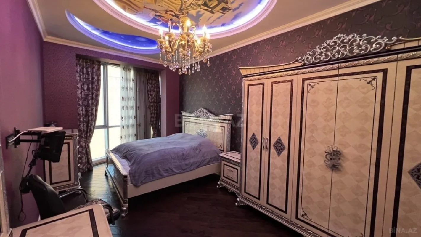 Kirayə verilir 3 otaqlı mənzil 153 m²