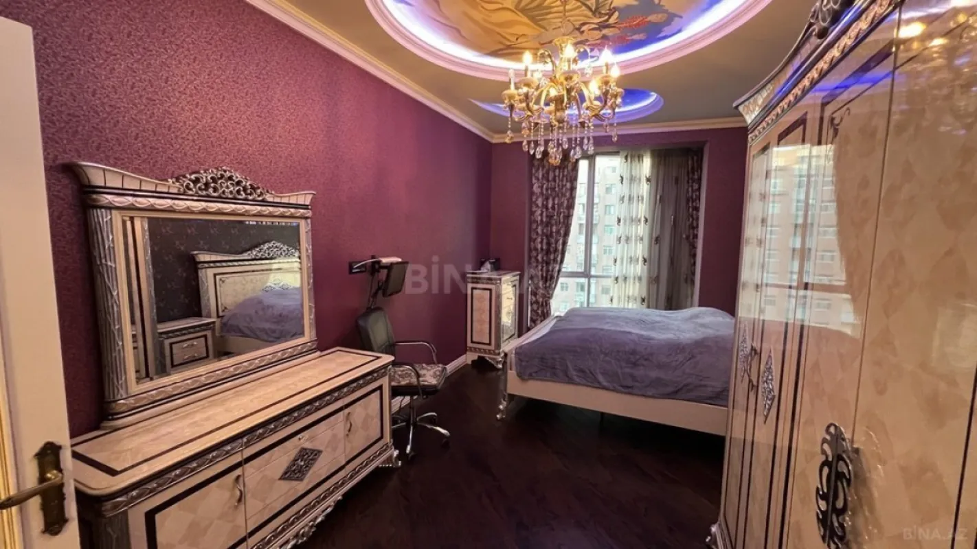 Kirayə verilir 3 otaqlı mənzil 153 m²