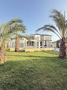 Satılır 6 otaqlı həyət evi 380 m²