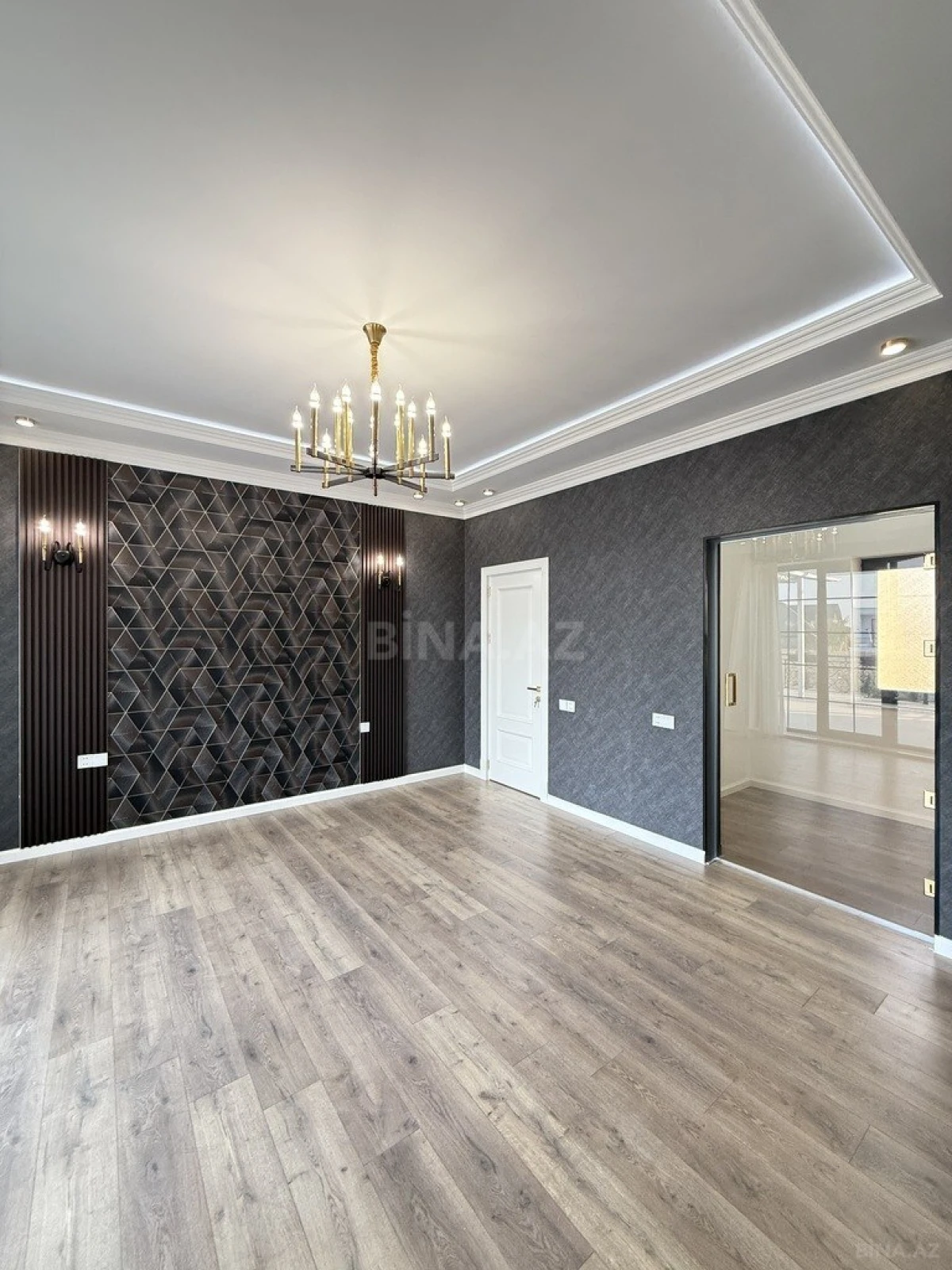 Satılır 6 otaqlı həyət evi 380 m²