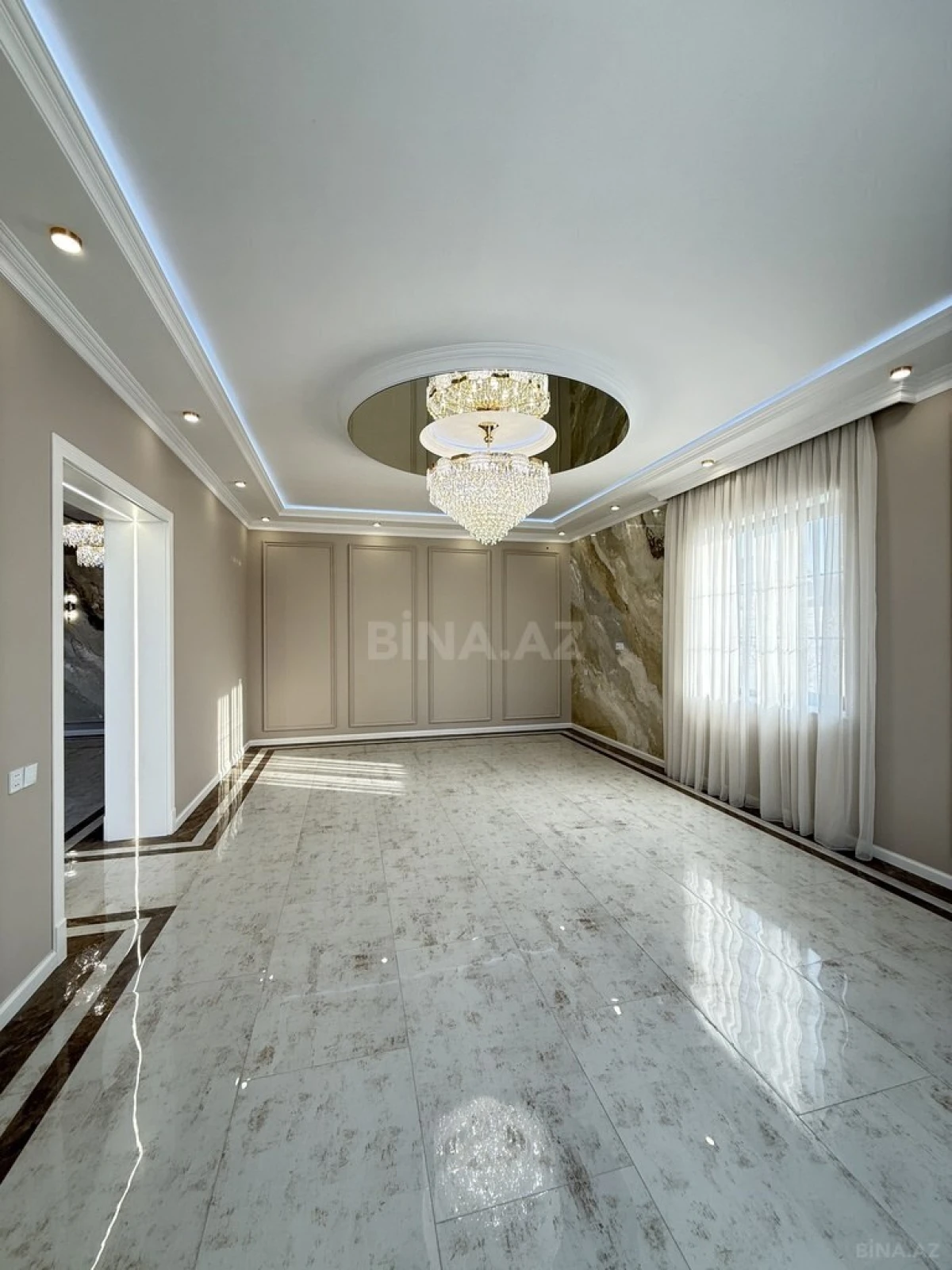 Satılır 6 otaqlı həyət evi 380 m²