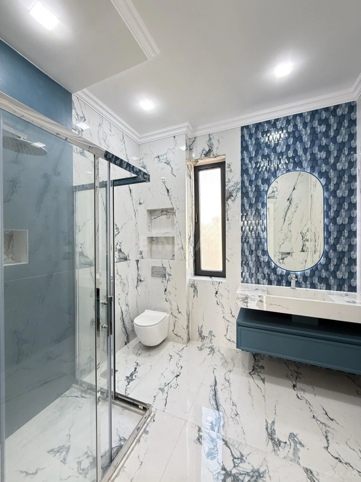 Satılır 6 otaqlı həyət evi 380 m²