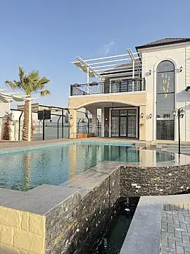 Satılır 6 otaqlı həyət evi 380 m²