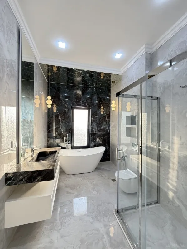 Satılır 6 otaqlı həyət evi 380 m²