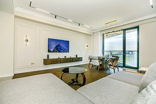 Satılır 4 otaqlı mənzil 176 m²