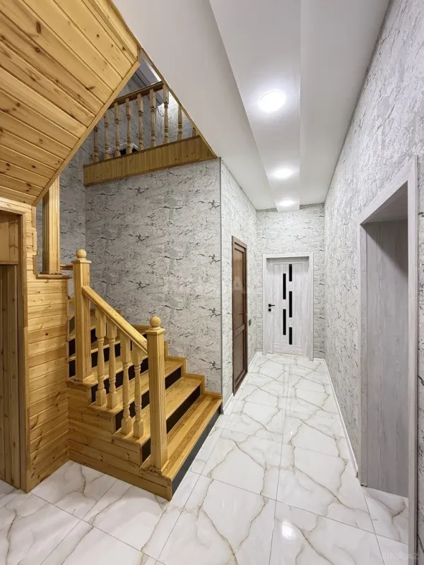 Satılır 4 otaqlı həyət evi 180 m²